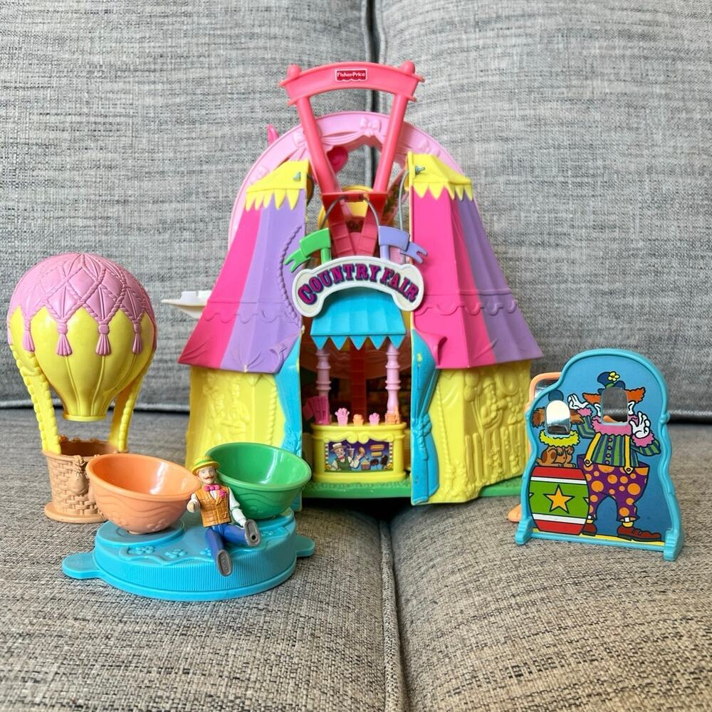 Fisher-Price Sweet Streets Loving Family Country Fair 2002 w Accessories